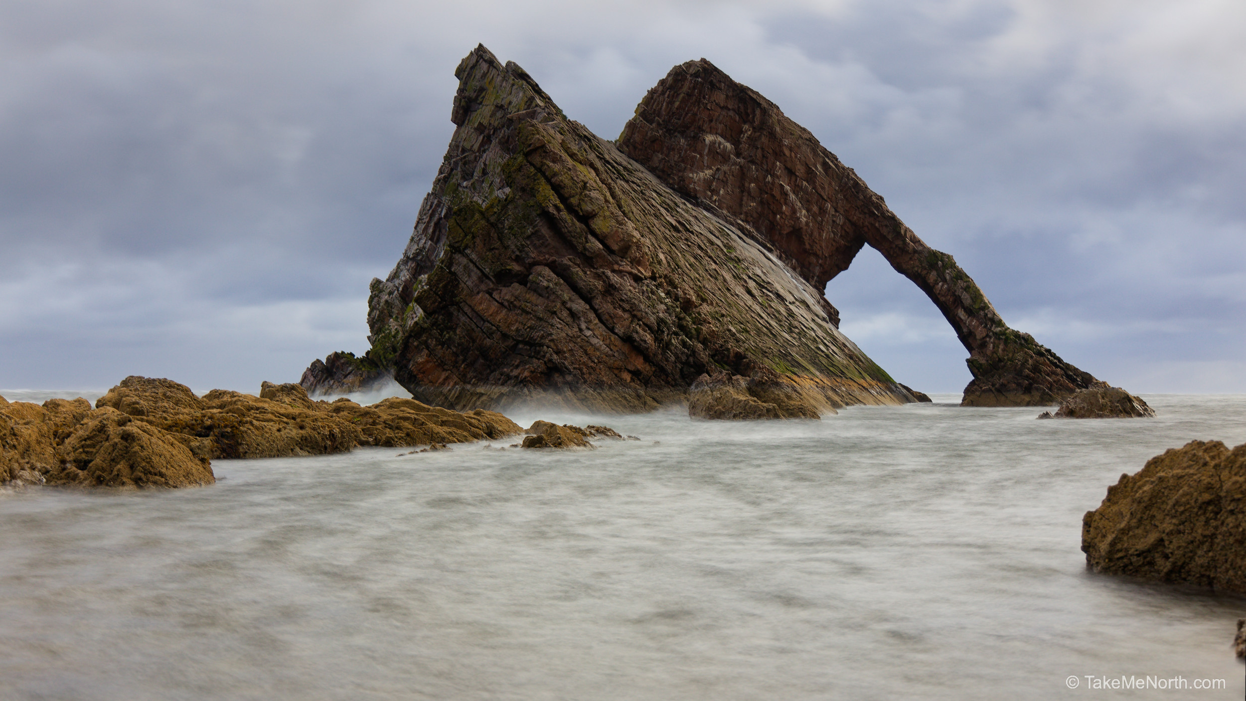 The wind creating patterns in the seas around Bow Fiddle Rock